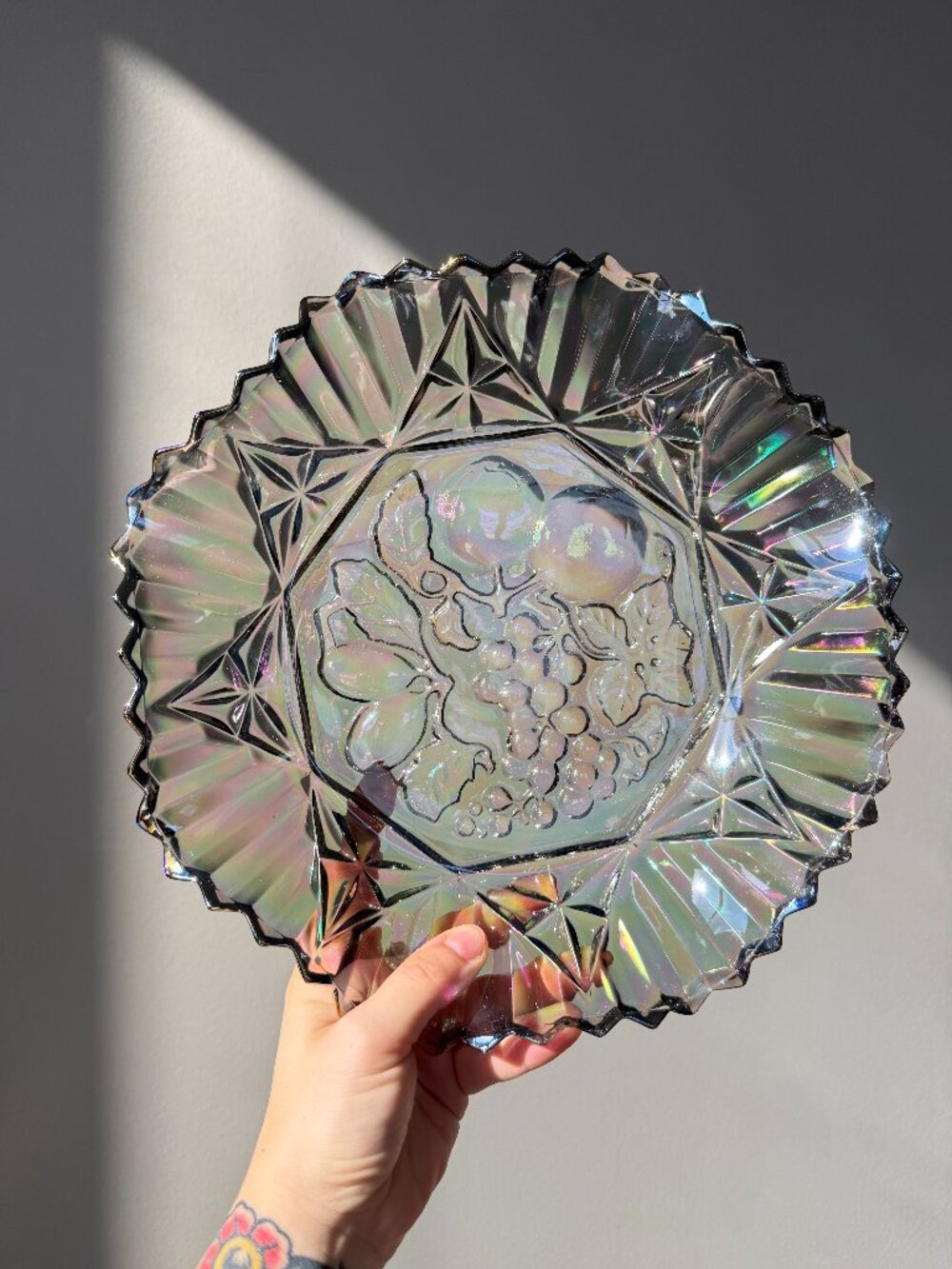 2/$50 🌸 Vintage Smokey Iridescent Carnival Fruit Pattern Plate